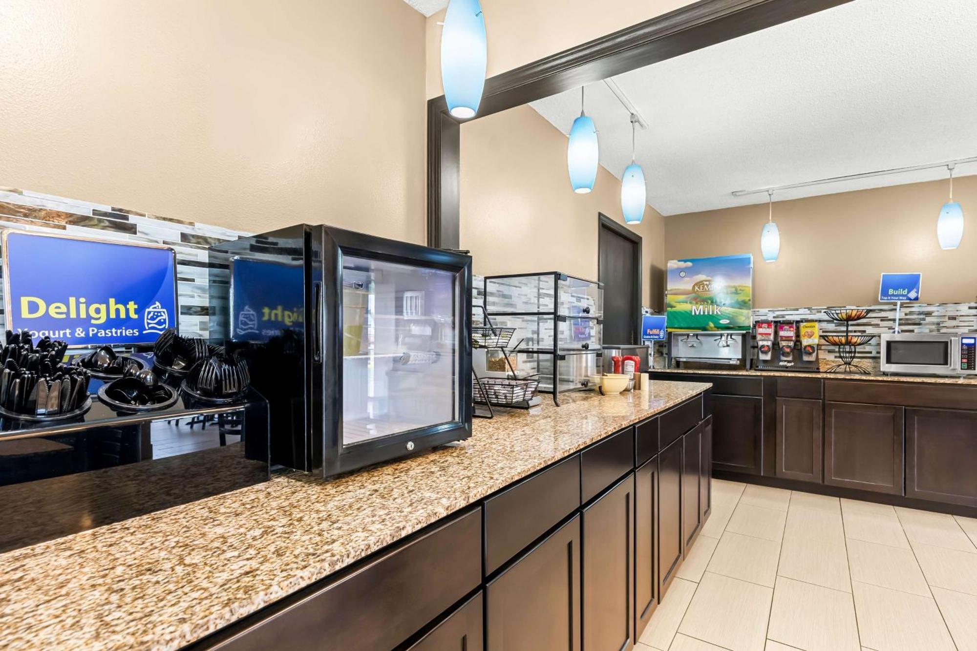 Best Western Baraboo Inn Экстерьер фото